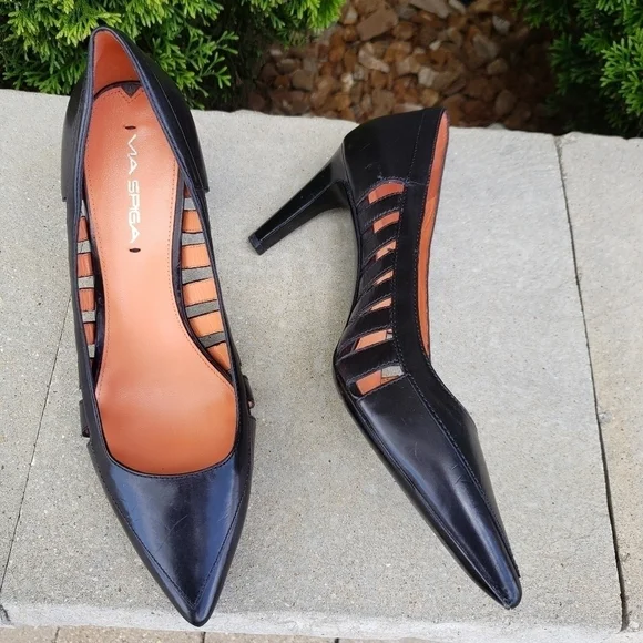 VIA SPIGA Perforated Black Pumps size 10 - Picture 2 of 10